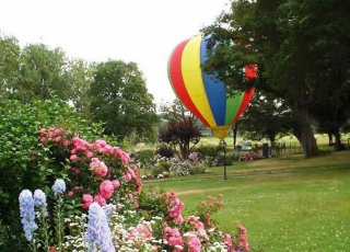 Decollo della mongolfiera 